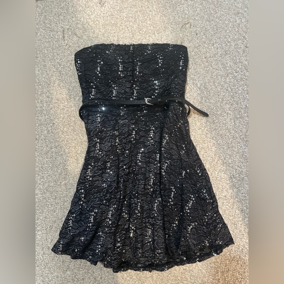 Love reign floral lace/sequin lined black/silver strapless dress w/ belt size xl - Picture 1 of 3